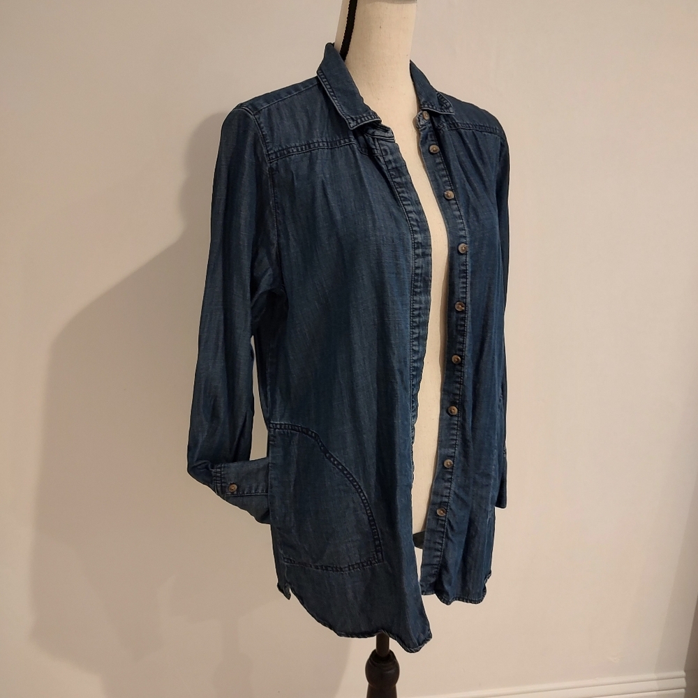 Chico's Touch of Cool Blue Denim Button-Up Tunic Shirt Pockets Size 8 Chico's 1 - Picture 2 of 9